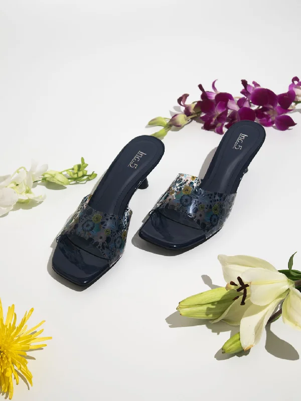 Stylish sandals for men with rubber footbed and adjustable strap for better fit-Women Navy & Transparent Printed Block Heels