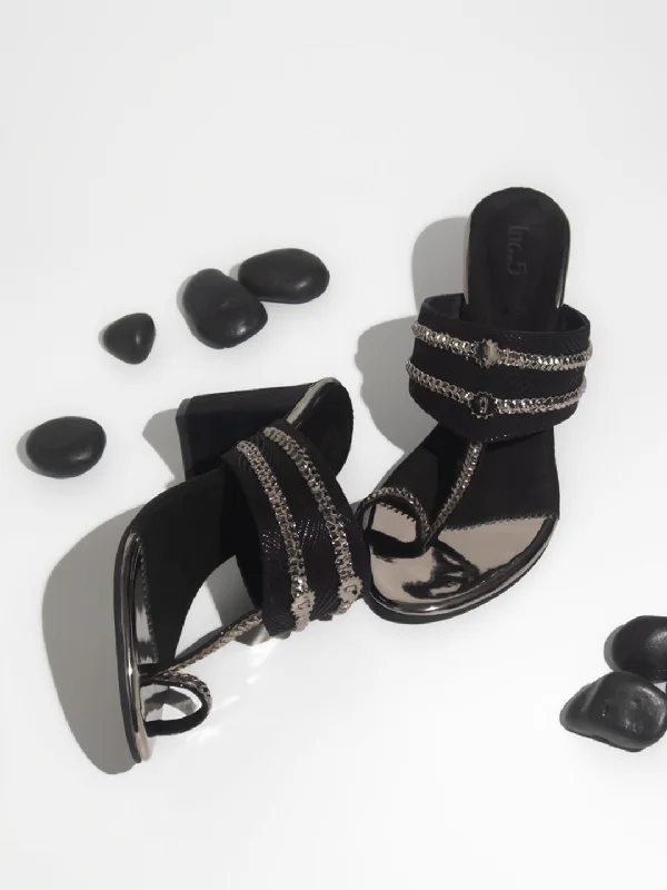 Trendy sandals for men with fabric straps and casual design for laid-back style-Women Black Embellished Block Heels