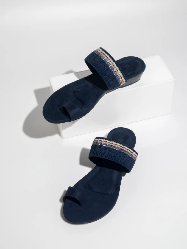 Comfortable sandals for women with closed-toe design and flexible footbed for comfort-Women Navy-Coloured Textured One-Toe Wedge Heels