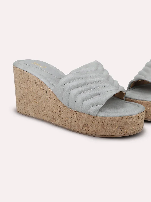 Stylish sandals for women with platform soles and trendy ankle straps-Women Grey Textured Wedge Heels