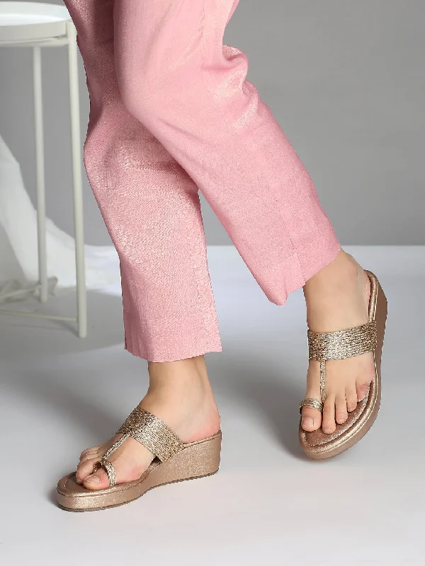 Stylish sandals for women with thick straps and chic buckle details for casual outfits-Women Rose Gold Textured Embellished One Toe Wedge Heels