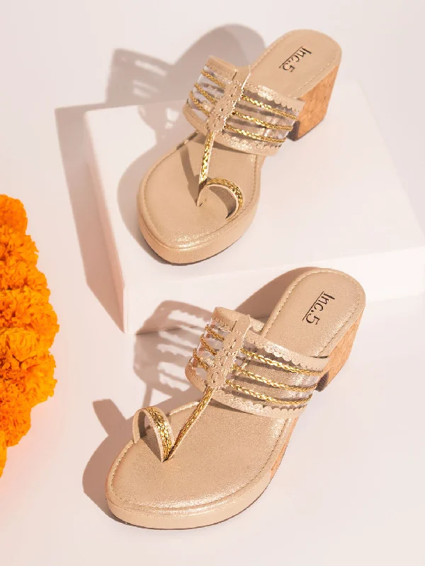 Stylish sandals for women with thick straps and chic buckle details for casual outfits-Women Gold Solid One-Toe Platform Heels