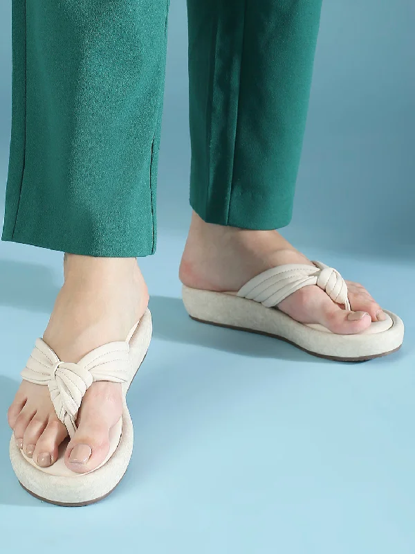 Casual sandals for women with thong design and padded footbed for everyday comfort-Women Cream Textured Comfort Heels With Knot Detail