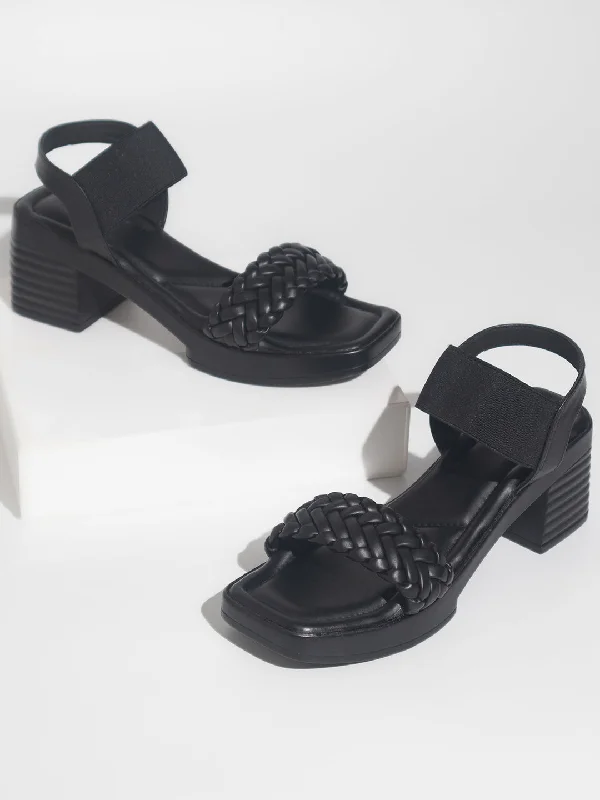 Casual sandals for women with flat soles and classic leather straps for style-Women Black Textured Open Toe Platform Heels