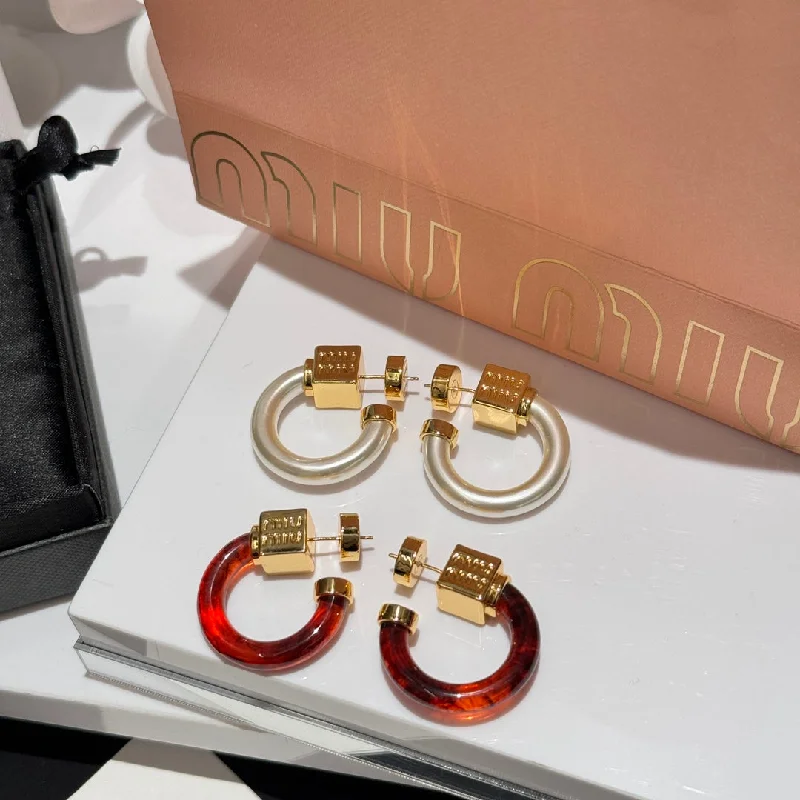 Drop Earrings with Chevron Designs -Miumiu's new fashion niche Instagram logo decorated with resin glass and metal earrings EHC38