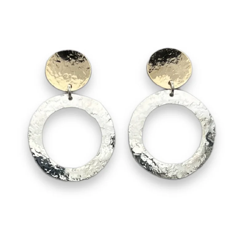 Hoop earrings with oversized pearl accents for a statement-making look-2992 - Hollow Posts