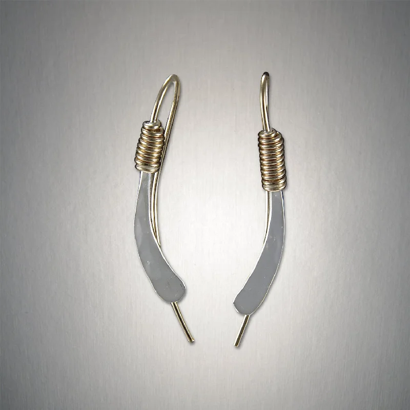 Hoop earrings with oversized pearl accents for a statement-making look-E104 - Swashbuckler Threader