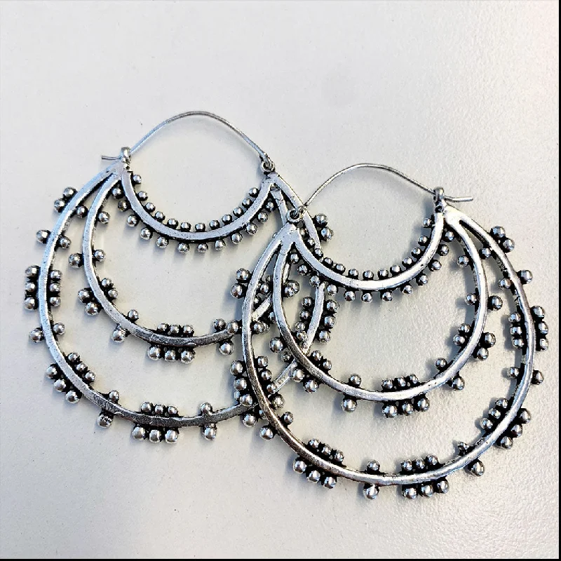 Best hoop earrings with oval shapes for a unique and elongated design-<span>ASE-003<span>: </span></span>Paraten Hoops